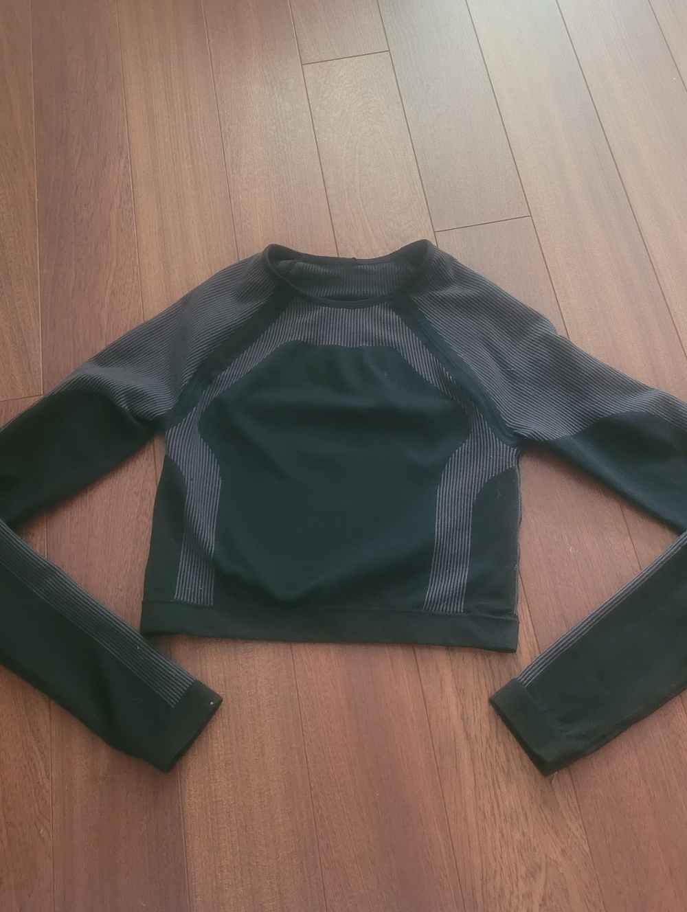 Garage Black Athletic Crop Top XXS Long Sleeve